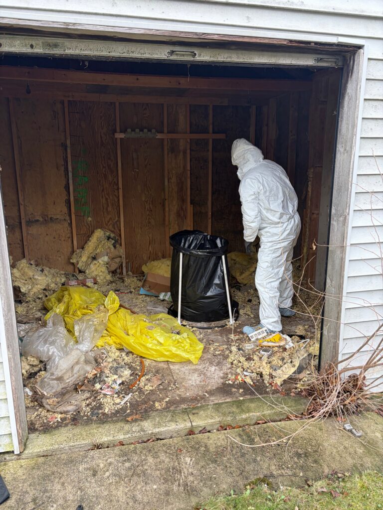 Shed Cleanout in Crest Hill Illinois Remove all items from Shed Haul Away