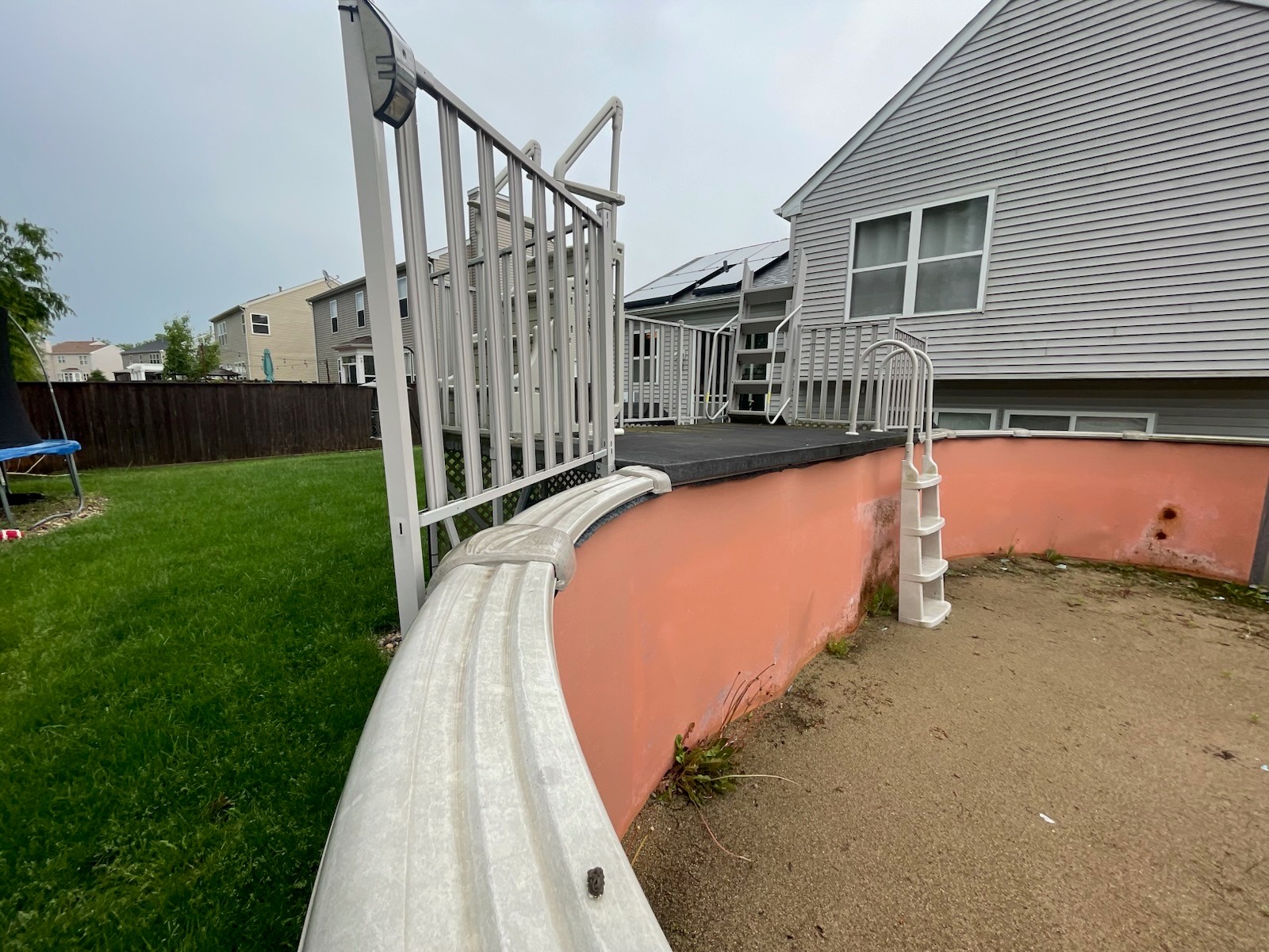 Junk Pickup Removal oval pool removal in Romeoville, IL